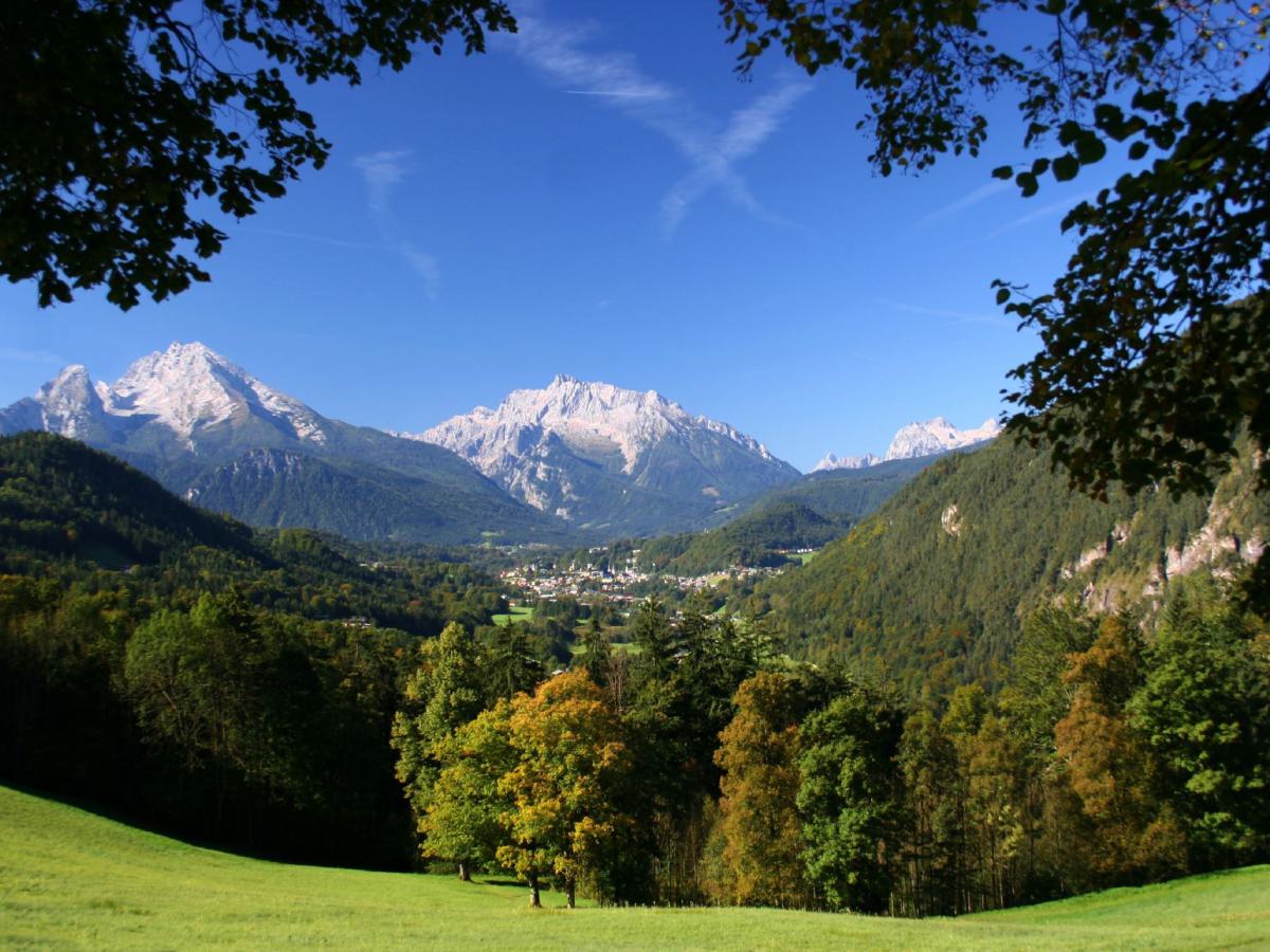 Ein Blick nach Berchtesgaden mit dem Watzmann im Hintergrund
